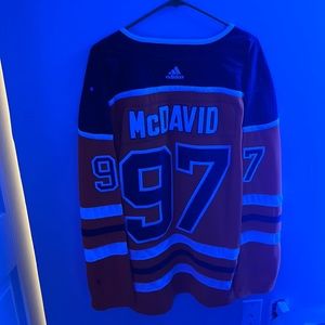Connor mcdavid men’s Large jersey brand new, no tags